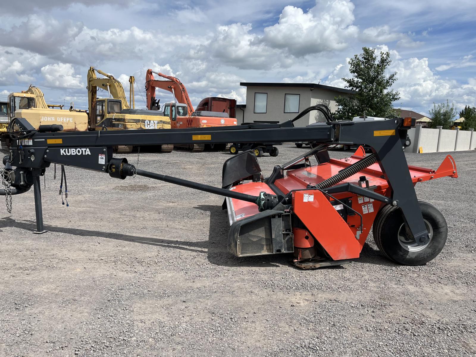 ./imagenes/INVOICE/2019/18266/DESVARADORA KUBOTA DMC8032R (2).JPG